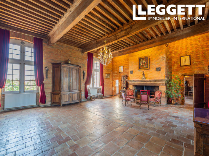 Image No.7-13 Bed Chateaux for sale