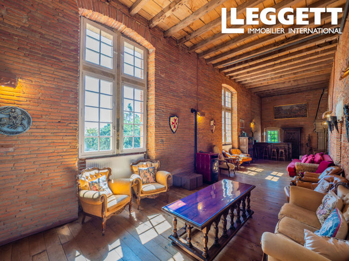 Image No.8-13 Bed Chateaux for sale