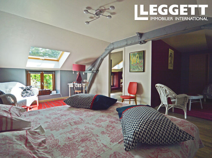 Image No.9-7 Bed House for sale