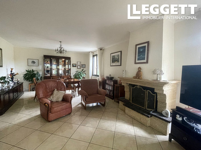 Image No.3-5 Bed House for sale