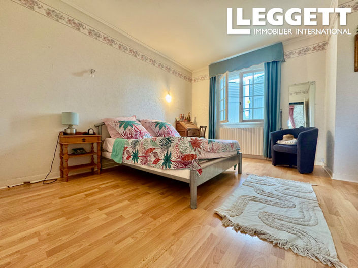 Image No.4-6 Bed House for sale