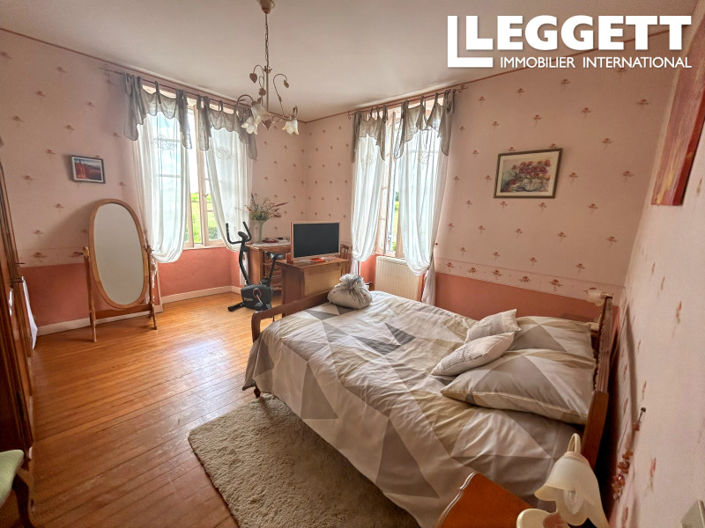 Image No.8-4 Bed House for sale