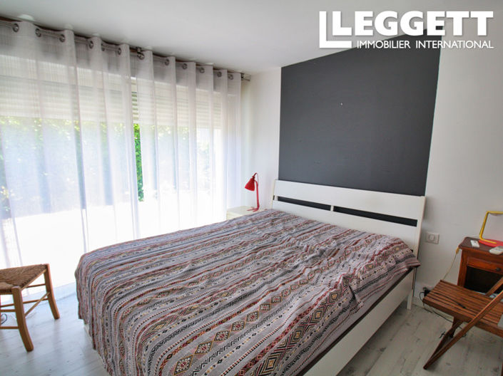 Image No.8-4 Bed House for sale