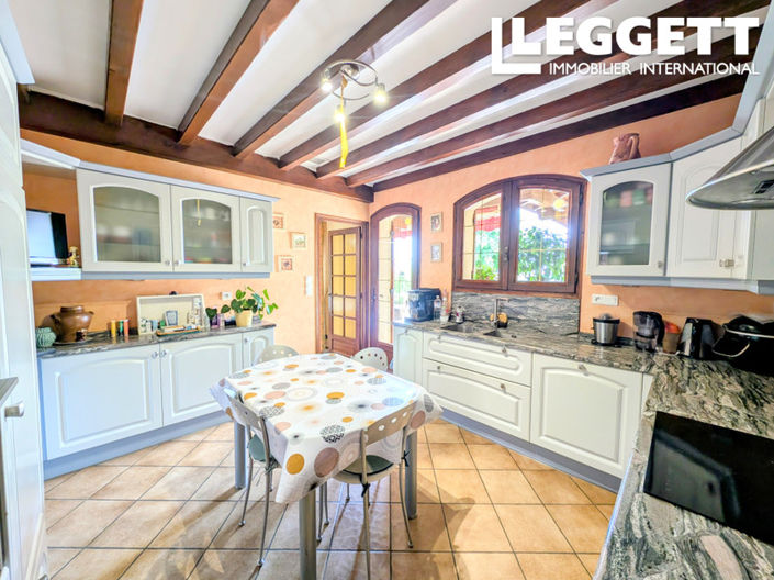 Image No.7-4 Bed House for sale