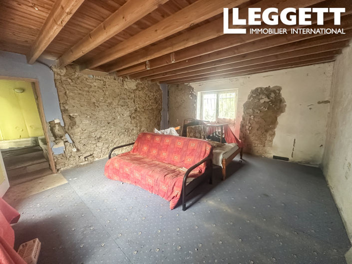 Image No.10-1 Bed House for sale