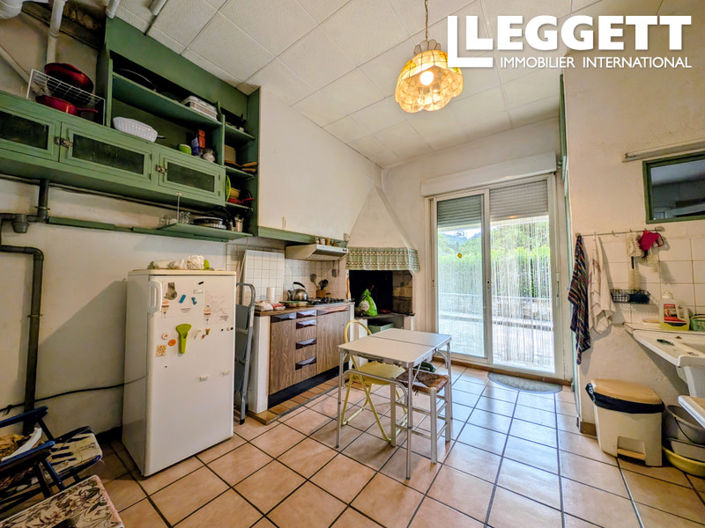 Image No.9-5 Bed House for sale