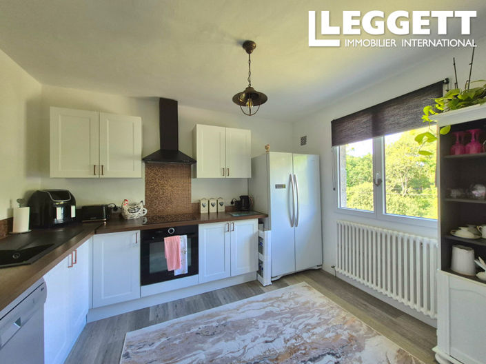 Image No.2-4 Bed House for sale