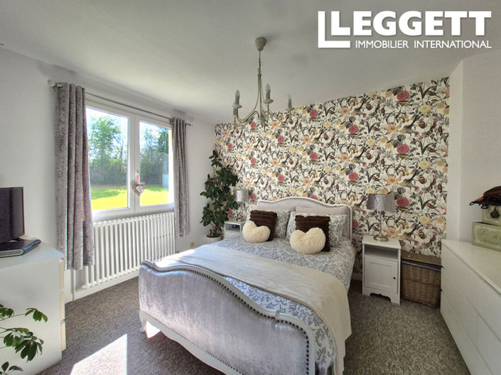 Image No.5-4 Bed House for sale