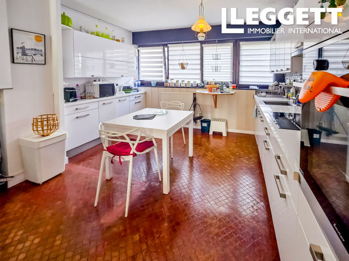 Image No.9-2 Bed Apartment for sale