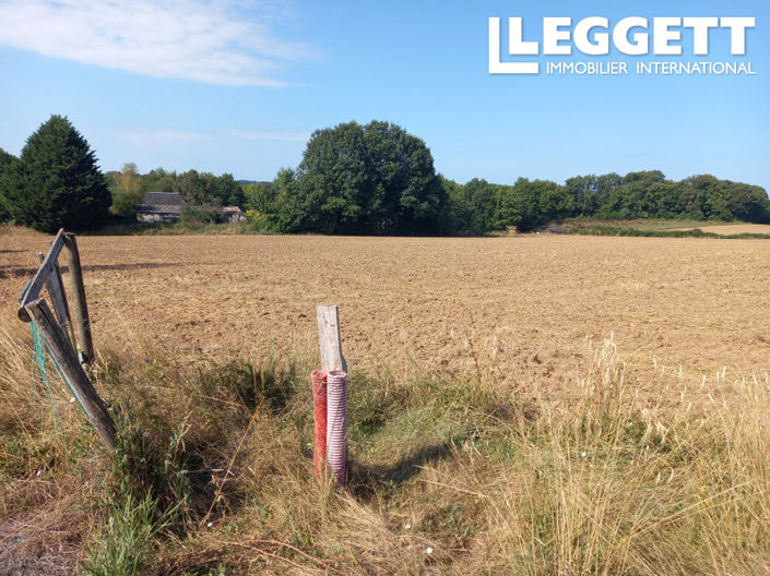 Image No.1-Terre à vendre à Saint-Clément