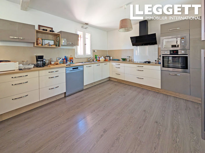 Image No.6-7 Bed House for sale