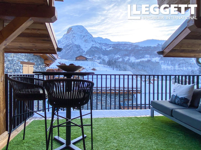 Image No.2-4 Bed House for sale