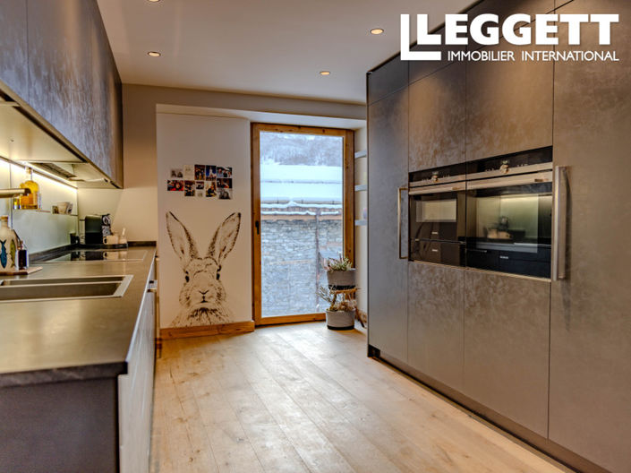 Image No.5-4 Bed House for sale