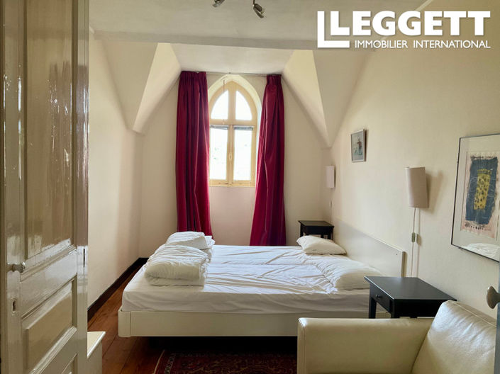 Image No.9-9 Bed House for sale