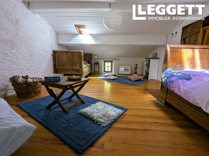 Image No.10-4 Bed House for sale