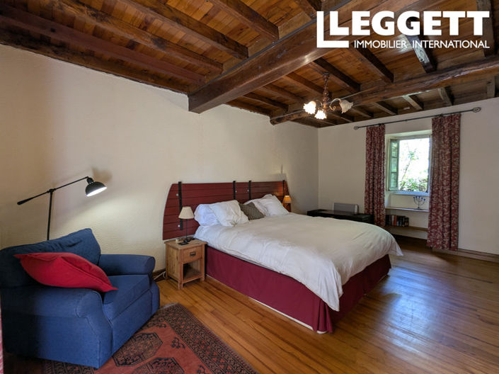 Image No.9-4 Bed House for sale