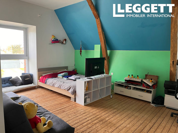 Image No.8-5 Bed House for sale