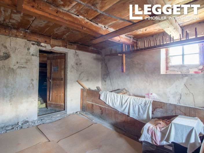 Image No.10-2 Bed House for sale