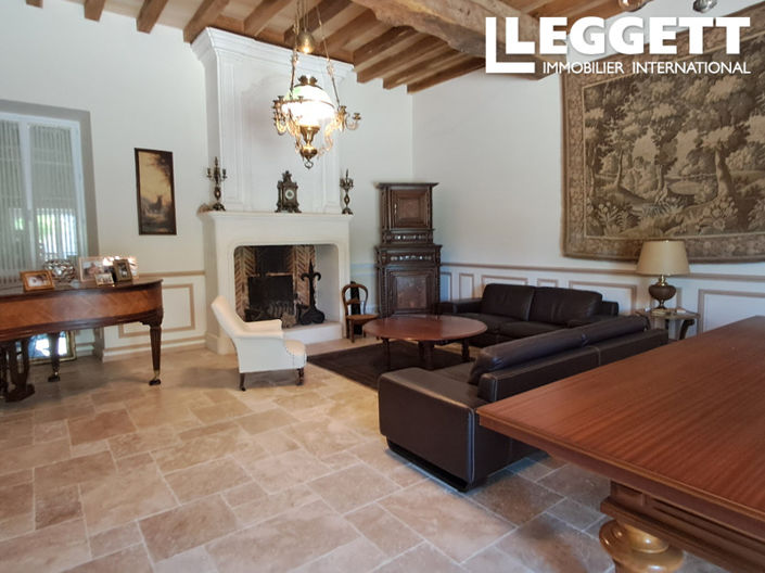 Image No.6-7 Bed House for sale