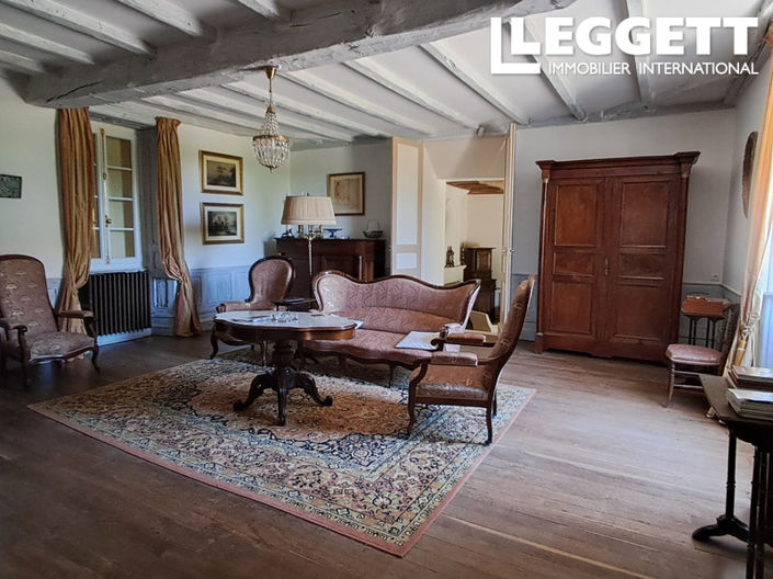 Image No.7-7 Bed House for sale