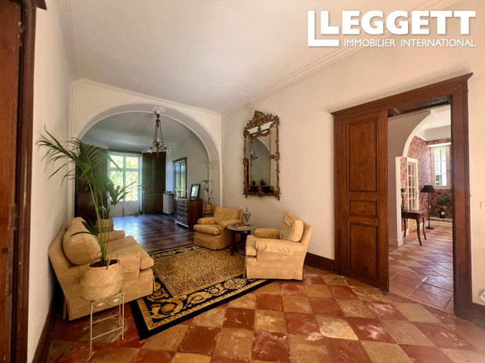 Image No.3-10 Bed Chateaux for sale