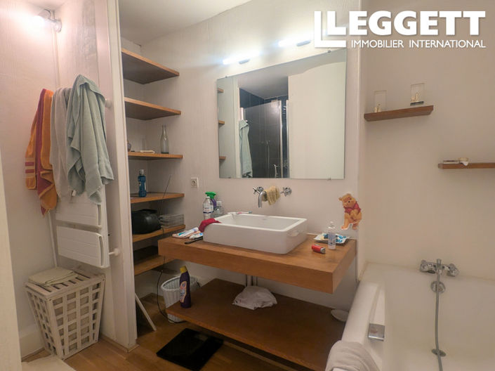 Image No.10-3 Bed House for sale