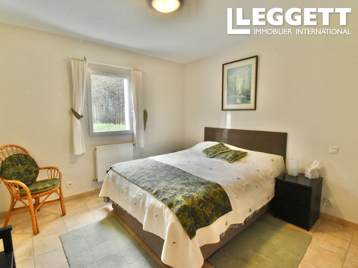 Image No.7-4 Bed House for sale