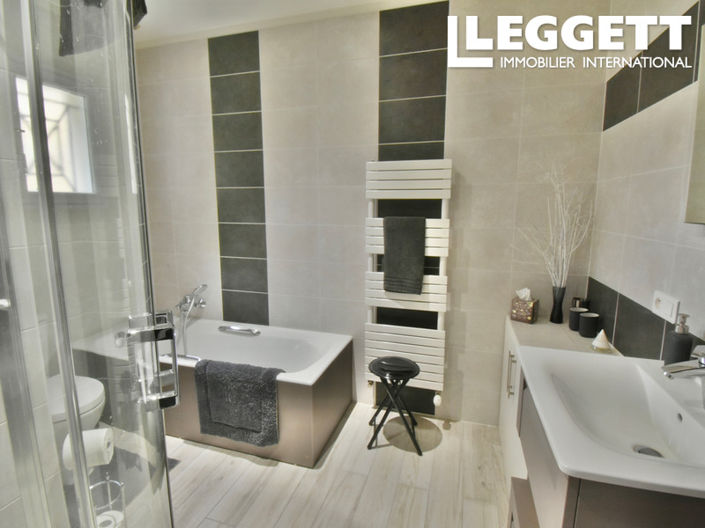 Image No.9-4 Bed House for sale