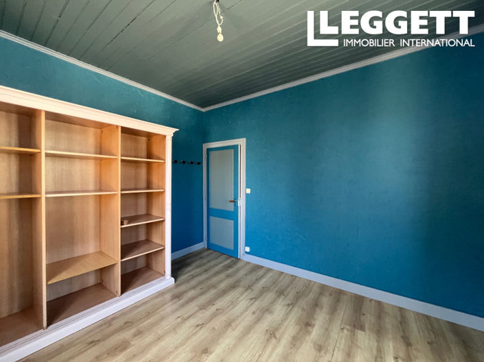 Image No.9-5 Bed House for sale