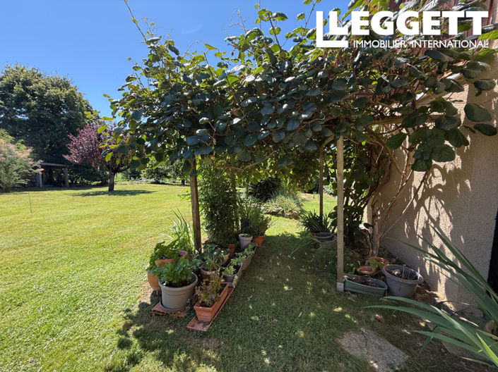 Image No.7-6 Bed House for sale