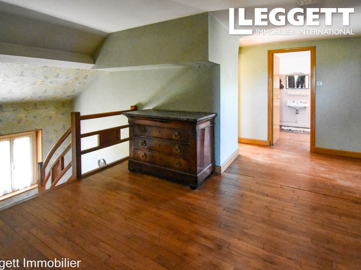 Image No.7-5 Bed House for sale