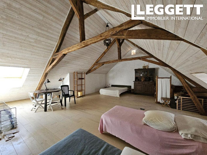 Image No.6-3 Bed House for sale