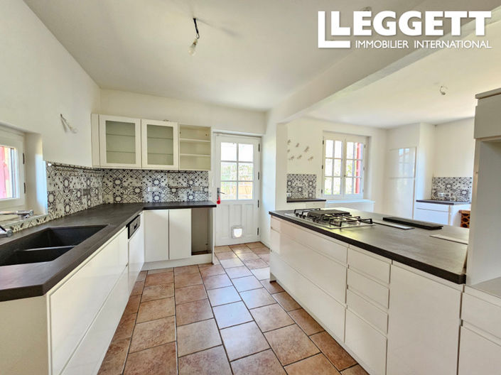 Image No.3-Maison de 4 chambres à vendre à Ainay-le-Château