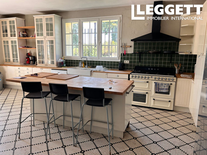 Image No.4-13 Bed Chateaux for sale