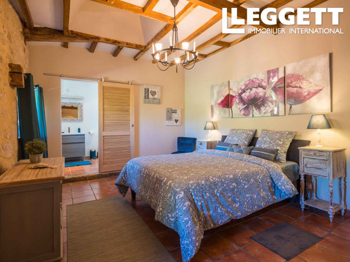 Image No.7-13 Bed Chateaux for sale