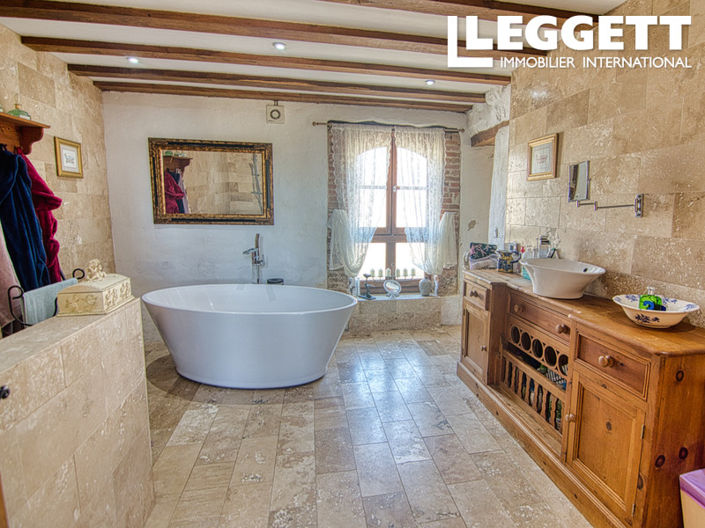 Image No.9-4 Bed House for sale