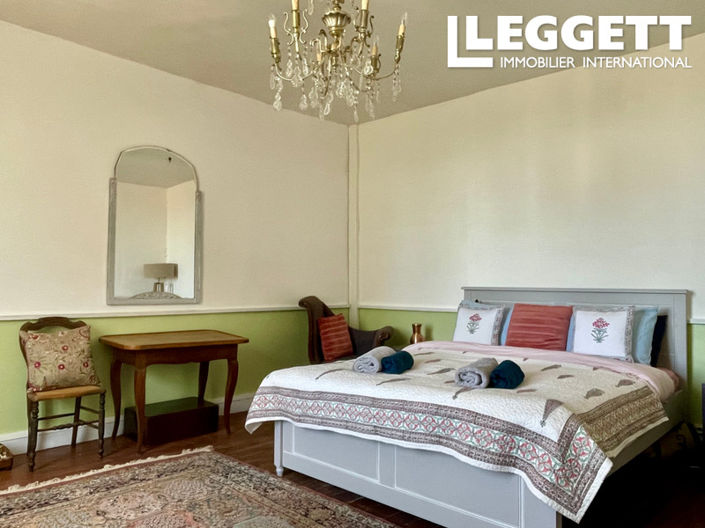 Image No.9-3 Bed House for sale