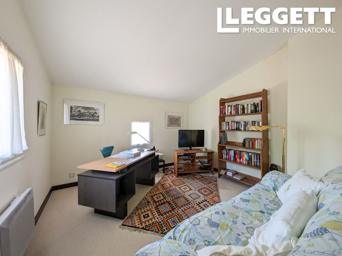 Image No.6-3 Bed House for sale