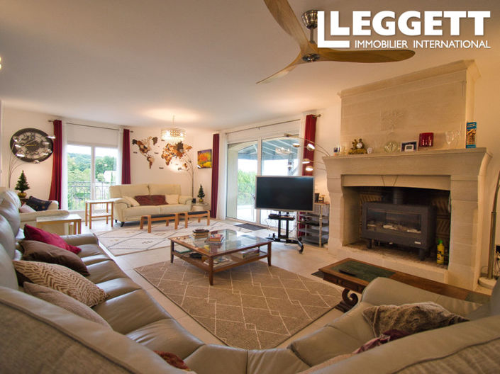 Image No.5-8 Bed House for sale