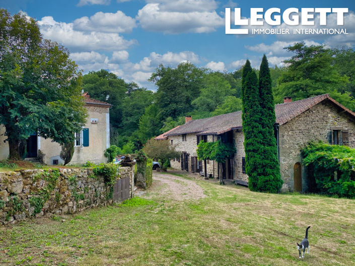 Image No.2-Maison de 15 chambres à vendre à Savignac De Nontron