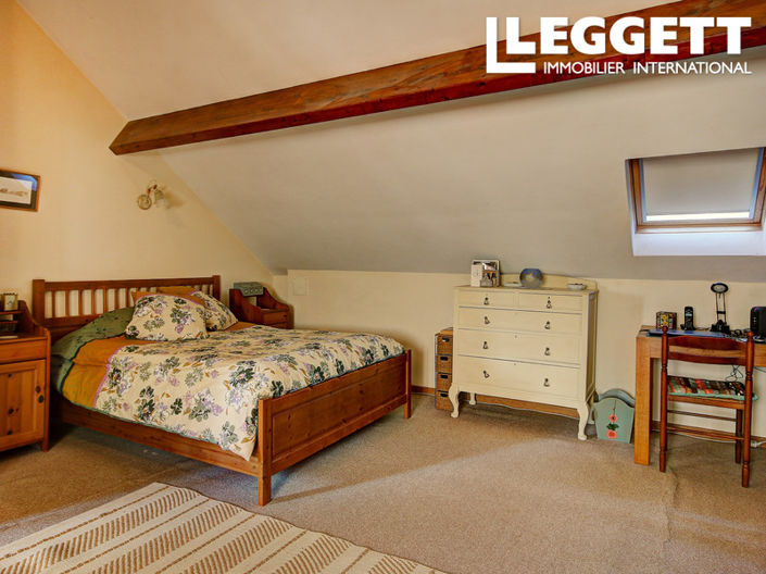 Image No.9-5 Bed House for sale