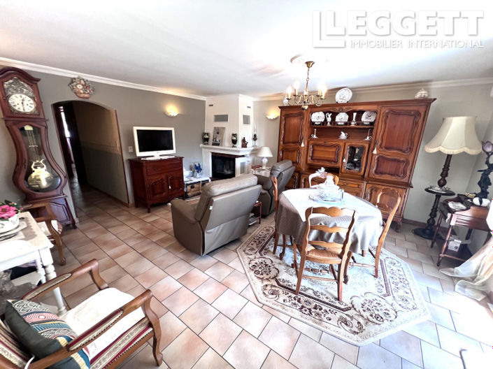 Image No.4-2 Bed House for sale