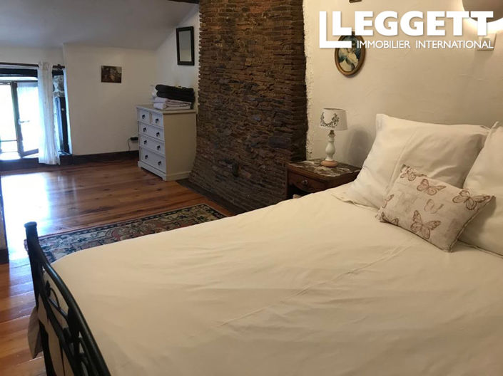 Image No.10-4 Bed House for sale