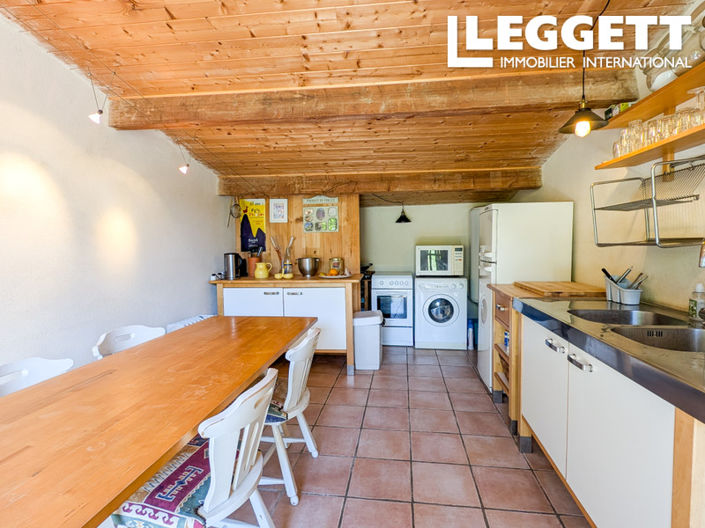 Image No.5-6 Bed House for sale