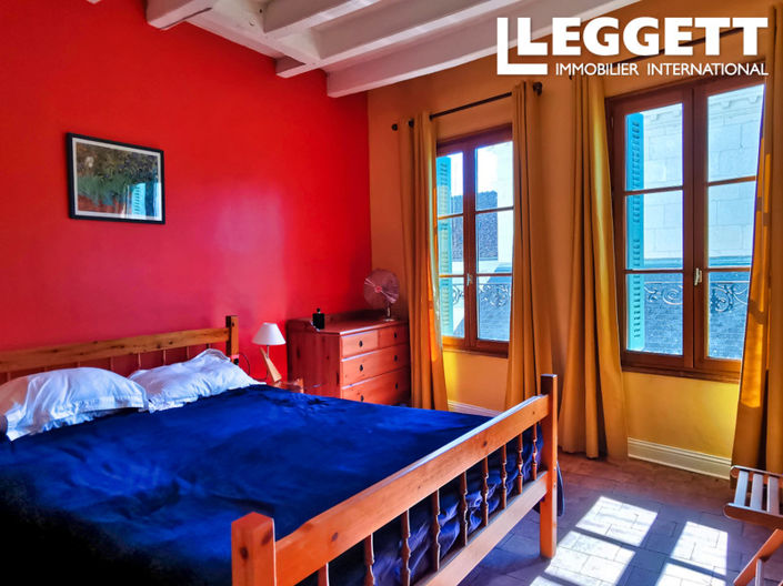 Image No.6-3 Bed House for sale