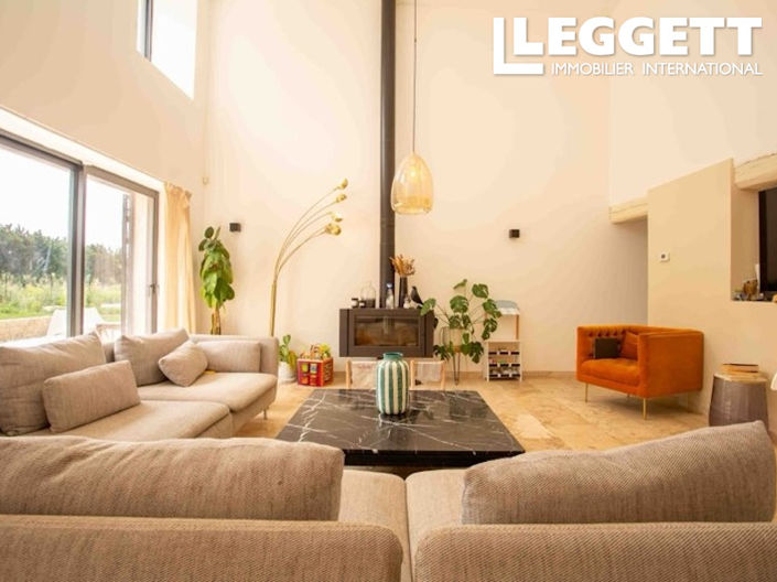 Image No.3-10 Bed House for sale