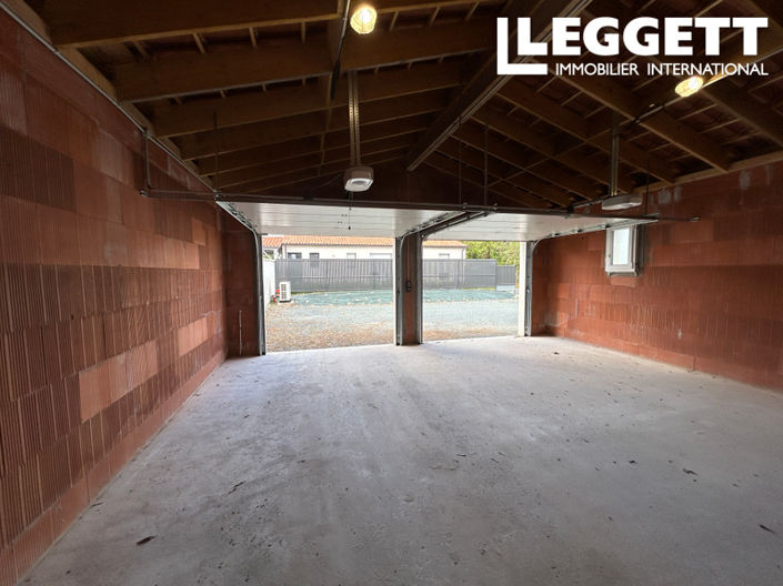 Image No.10-4 Bed House for sale