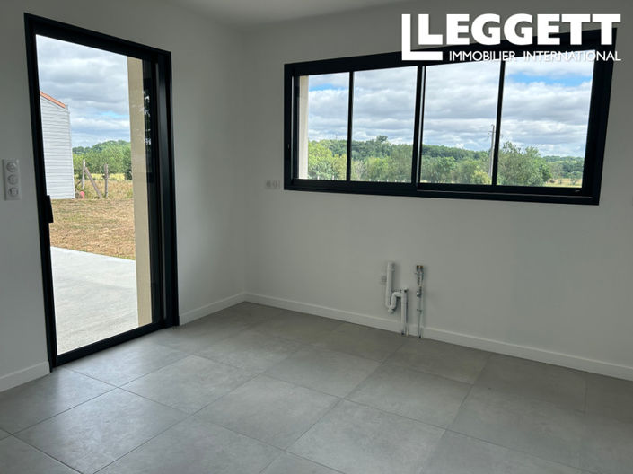 Image No.5-4 Bed House for sale