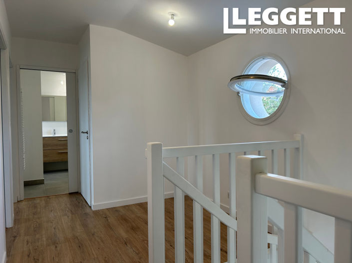 Image No.6-4 Bed House for sale