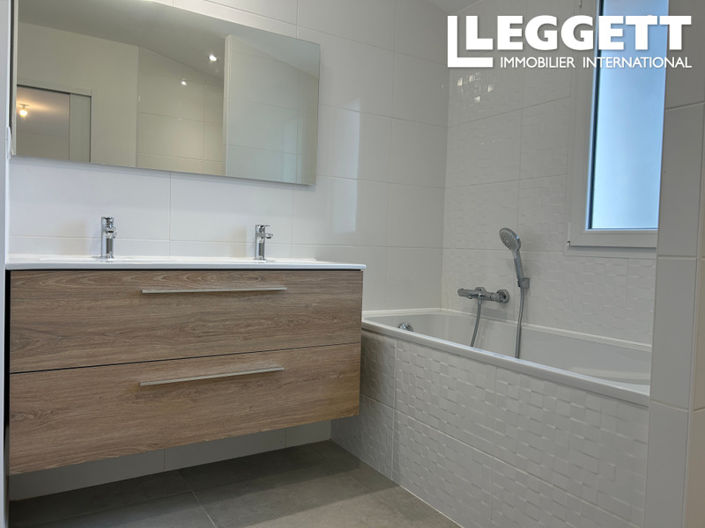 Image No.8-4 Bed House for sale